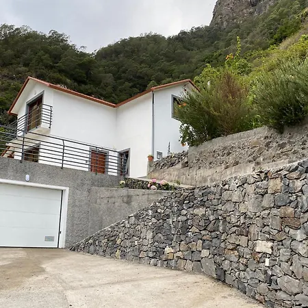 Penha D'aguia Villa *