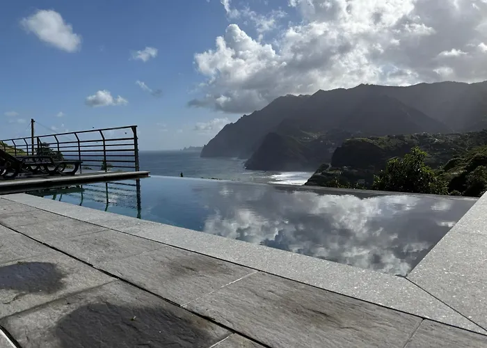 Penha D'aguia Villa *